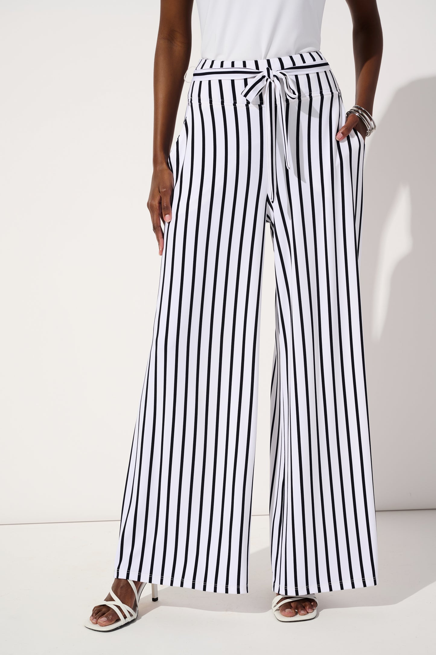 Wide-Leg Stripped Pants