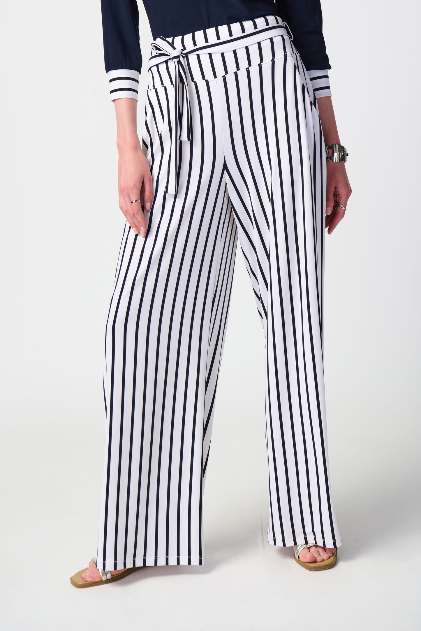 Wide-Leg Stripped Pants